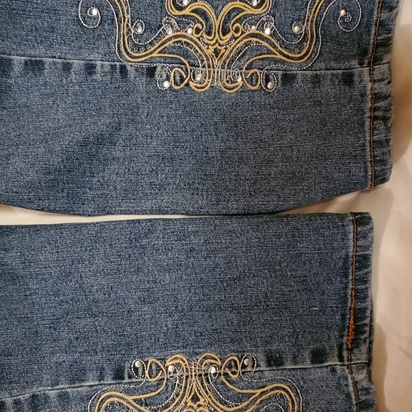 Cos Jeans, Size 8, lots of bling and embroidery, Capris - Picture 6 of 11